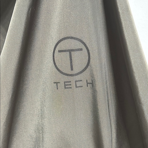 TUM Tech Men’s Jacket in Olive - Picture 8 of 8